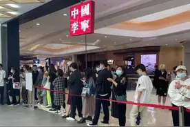 万恶的炒鞋生意：大学生刷爆花呗信用卡，榨干父母血汗钱图片