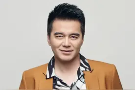 许亚军：56岁，结过4次婚，他说：我不花心图片