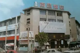 80年代的南昌老照片，当年的城市风貌、街头景象，是什么样子的？图片