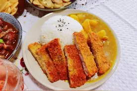 「食物恋」今天教你炸猪排，外表酥脆内里鲜嫩，窍门只有一个图片