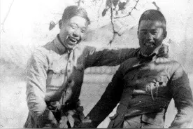 农民帮解放军带路，求找离家18年的哥哥，说出名字战士急送司令部图片