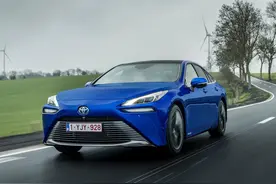 真正的新能源汽车，不用充电不用烧油轻松跑800KM，全新丰田Mirai图片