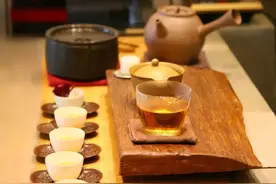 普洱茶逃不掉的诅咒？对不起，我笑了图片