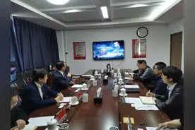 华软资本集团高级副总裁徐中奇一行赴我市对接产城项目图片
