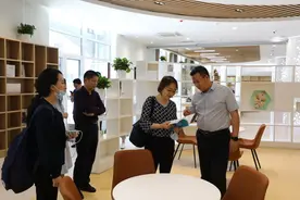 《中国教育报》一行到潍坊广文中学调研图片