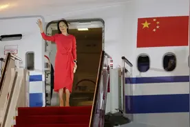 孟晚舟回国的飞机为啥要“绕一大圈”？图片