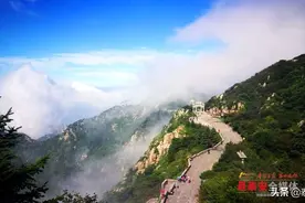 雨后登泰山，一路攀登一路景图片