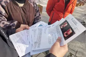 洛阳一​女子每次产检都正常，不料却生出畸形儿：鼻梁塌陷、左手多根手指图片
