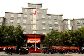 三天影响一生 许昌二高教育集团西校区青少年卓越领袖特训营闭营图片