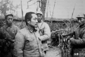 黄百韬拔枪自尽前感慨：解放军败则死力相救，我们办不到图片