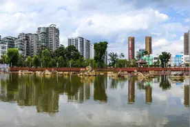 县城房价普遍过万，泡沫越来越大，随时可能出现下跌图片