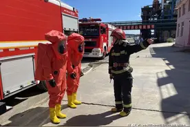 液氨储罐发生泄漏？别怕！原来是消防拉动检查图片