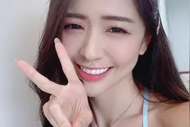 小说：“滚开，你出去。”图片