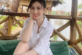 每日必看老挝网红美女，心动的感觉图片
