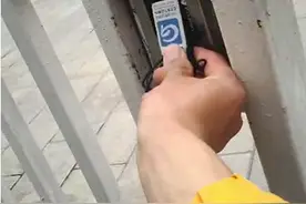 网络问政|骑手进小区送外卖，被要求交钱办卡合不合理？观山湖区两部门有话说图片