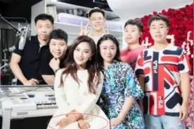 玖月奇迹：因车祸从“兄妹”变夫妻，未戴婚戒的她疑似“婚变”？图片