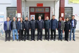 莲湖区副区长张炜等赴周至县开展扶贫慰问工作图片
