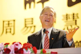 领导力并非与生俱来，而是要在自我培育中不断提高领导力图片
