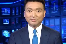 “央视名嘴”康辉的20年婚姻生活：至今无儿无女，惨遭妻子"嫌弃"图片