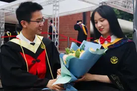 605分上一流“985”大学，江西理科生笑了，文科生却有苦难言图片