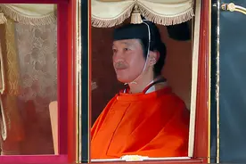 日本公主穿成调色盘！册封礼走中西混搭风，欧式马车配“十二单”图片