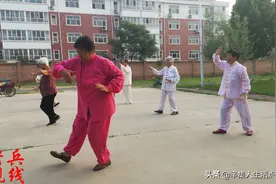 太极剑、太极扇、太极拳辛集试炮营人之健身活动“刚柔并济”图片