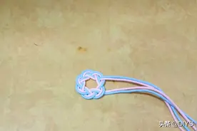 手工绳编的技巧，简单花型结的快速编法！图片