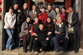 父母走了，过年过节的家乡，回不去了，兄弟姐妹渐渐成了陌路人图片