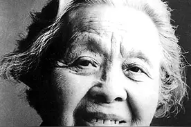丁玲：被囚禁狱中3年，与叛徒嫌疑人同床共枕，狱中生下一名女婴图片