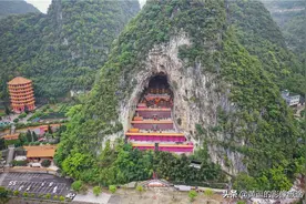 实拍：贵州建在大山腹中的400年古刹！可容万人参禅图片