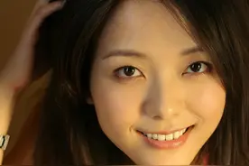 汪涵妻子杨乐乐被强制执行，43岁复出状态疲惫，穿衣风格简约干练图片