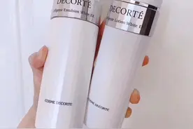 日本Decorte黛珂焕白新生水乳，美白还能抗初老性价比超高图片