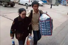 13年前那个“千里背疯娘求学”的男孩，如今怎么样了？图片