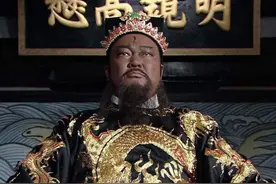 包拯六十大寿时，叹息自己膝下无子，儿媳却突然跪地说：您有儿子图片
