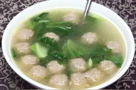 做肉丸时，将淀粉换成“它”，做出的肉丸鲜嫩还不散图片