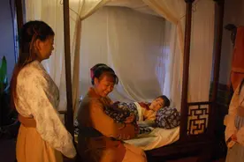 奇葩！古代接生时，为什么要唱歌，还要打伞？图片