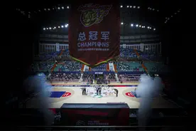 “忠于所爱”的背后，新赛季CBA玩出了哪些营销花样？图片