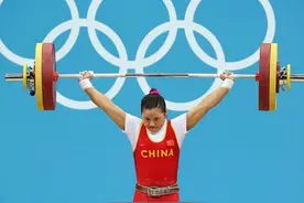 运动员退役现状：郭晶晶嫁入豪门，邹春兰却与她云泥之别图片