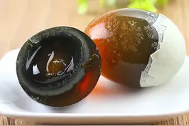 松花蛋用鸭蛋做，鸡蛋没有鸭蛋好图片