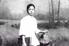 民国女子曹诚英：当伴娘时与新郎胡适一见钟情，两人一生爱而不得图片