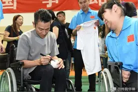 三大压力，让刘德华在捐款问题上苦不堪言图片