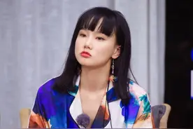 黄龄的风情，多数人不懂图片