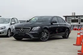奔驰AMG E 53轿车亮相，四门轿跑+性能野兽，售价94.88万起图片