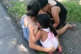 二胎孕妈路上羊水破了，陌生小伙机智接生，预产期孕妇应知道这些图片