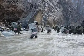 印军士兵死亡细节公布，低种姓士兵死亡仅仅是数字，为啥还当兵？图片