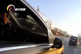 生死时速！昭阳交警开道护送重症患者图片