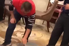 辽宁女子磕的这三个响头火了！网友都说：太暖了图片