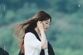 杨超越，这个世界美好的事情，笑起来甜得要命的你图片