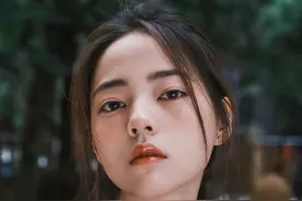薇薇安 性感露肩写真图片图片