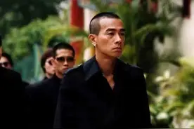 潇洒不羁的陈小春，年轻时绯闻不间断，每一任女友都堪称女神图片